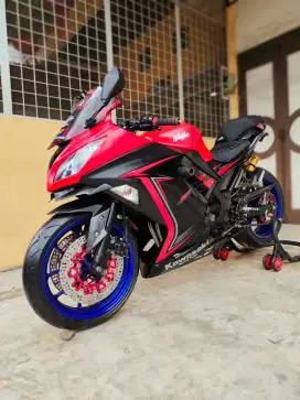 Kawasaki Ninja250 / Ninja 250 Fi 2015 SE, Red Premium Metalic, Mulus.