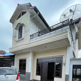 Rumah Beton 2 Lantai,lokasi strategis