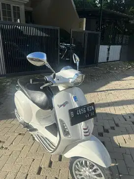 Vespa Sprint 2017 (Low KM)