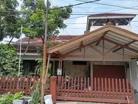 Dijual Cepat Rumah Terawat  2 Lantai Dekat Terminal Antapani Bandung