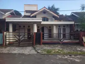 rumah cantik minimalis 1.5 lantai di balikpapan baru