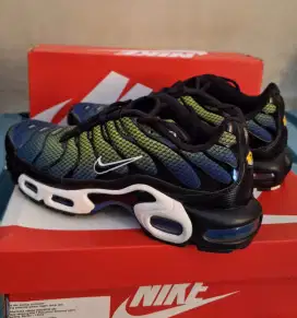 SEPATU PRIA Nike Air Max plus TN SIZE 42  ORIGINAL