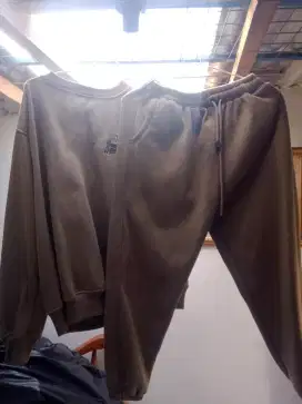 Bagus Kondisi baru baju dan celana