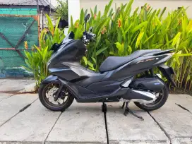 Honda pcx 160 abs hstc th 2023 DKI km low