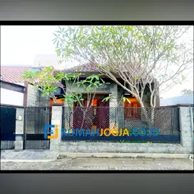 rumah bagus dalam perumahan merapi regency jln kaliurang Km 9