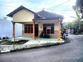 rumah murah posisi hoek di kampung sraten gatak