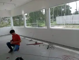 Kusen aluminium dan kaca