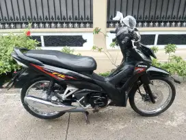 Bekas berkualitas bergaransi Honda Revo fit 2018 lengkap siap pakai