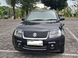 Suzuki grand vitara 2008 AT hitam