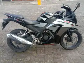 Honda CBR 150R Pajak Hidup Panjang