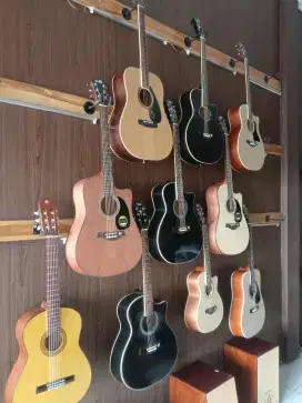 Gitar Akustik Yamaha/ Taylor