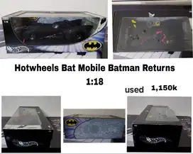 Hot Wheels Bat Mobile Batman Returns 1:18