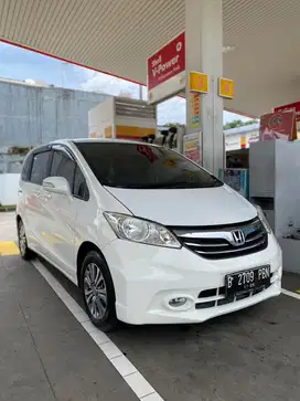 HONDA FREED SD MATIC 2015 MULUS