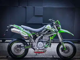 JUAL CEPAT KAWASAKI KLX 250 SUPERMOTO LOW KM SIAP TRABAS TOURING