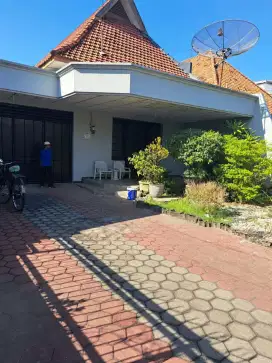 RUMAH PUSAT KOTA JL PAJAJARAN STRATEGIS, BISA BUAT USAHA