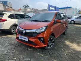 Like New TDP 6,JT Daihatsu Sigra 1.2 R Deluxe Bensin-MT Orange 2021