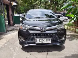 Veloz 1.5 at matic 2017 hitam