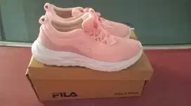 Jual Sepatu Bekas seperti baru(1x pake)