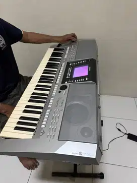 Yamaha PSR S710