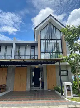 RUMAH MEWAH 2 LANTAI DI MUTIARA LAGOON JALAN PERINTIS DAYA MAKASSAR