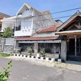 Rumah hitung Tanah kawasan bunga merak dewandaru Suhat malang