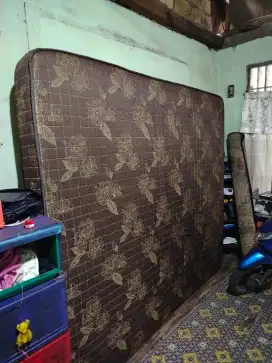 Kasur bekas masih baru