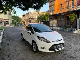 (Murah Low Km) Ford Fiesta 1.4 Trend Manual 2012 Akhir Siap Pakai