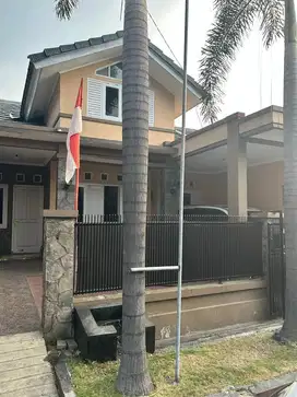 Di jual rumah pinus regency