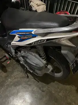 Dijual motor vario 125cc