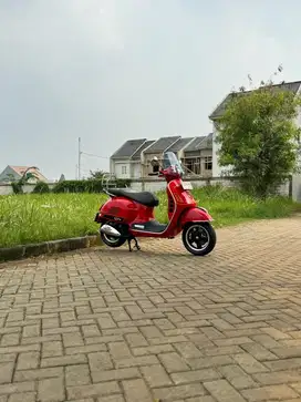 FOR SALE VESPA GTS 150 3V 2014