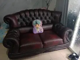 Di jual sofa kulit ukuran 2_3 dudukan