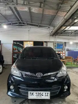 [DP 31jt] Toyota Avanza Veloz 1.5 M/T 2013 Hitam