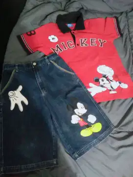 Satu stel baju Disney sz 10-11th