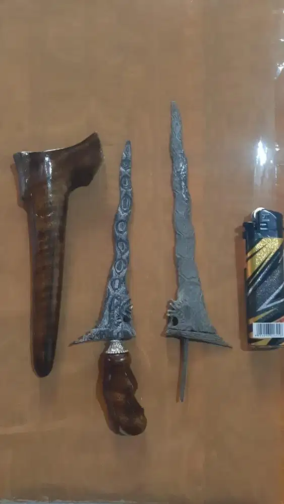 *Terjual#* 2 Keris Patrem Nogo Siluman