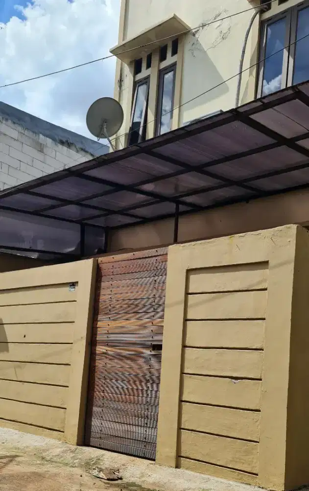 Di Jual Rumah Minimalis Lokasi sangat strategis di Jakarta Barat.