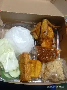 Kerja di warung ayam bakar