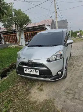 Dijual Toyota Sienta Type G Matic 2016