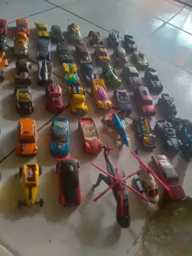 Mainan hot wheels