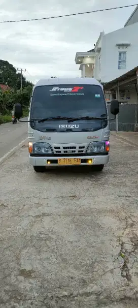 ISUZU ELF 2017 MINIBUS