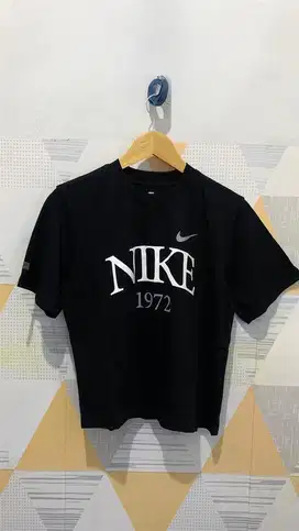 Kaos Crop Wanita Nike Original