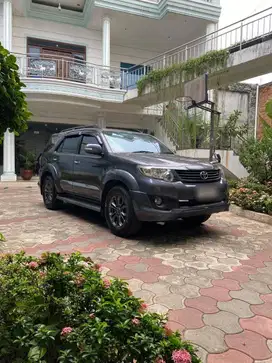 TOYOTA FORTUNER TRD BENSIN 2.7 A/T 2017 GREY ON BLACK KM 26 RB ASLI !!