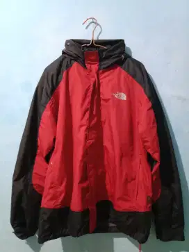 Jaket waterproof TNF the north face