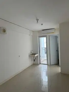 2br sewa atas mall unfurnished apartemen bassura city