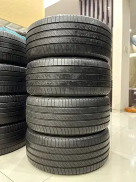 235 50 18 Michelin Primacy 4 Innova HR-V Reborn R18 4 Pcs 90%