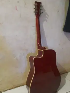 Gitar akustik elektrik YAMAHA + Sarung Gitar