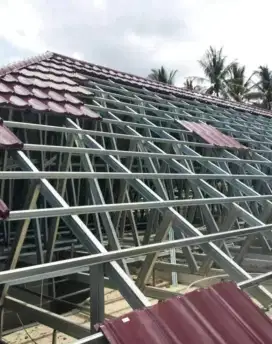 Tukang renovasi dan perbaikan atap bocor