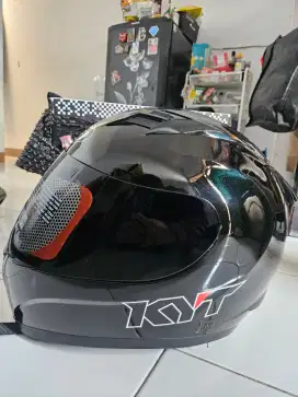 Helm KYT Full Face