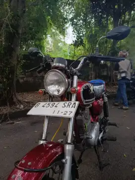 DIJUAL CEPAT HONDA CB 100 TAHUN 1976