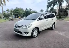 Toyota Grand Innova G at 2.0 2012