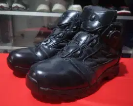 SEPATU SECOND KULIT BOA HITAM